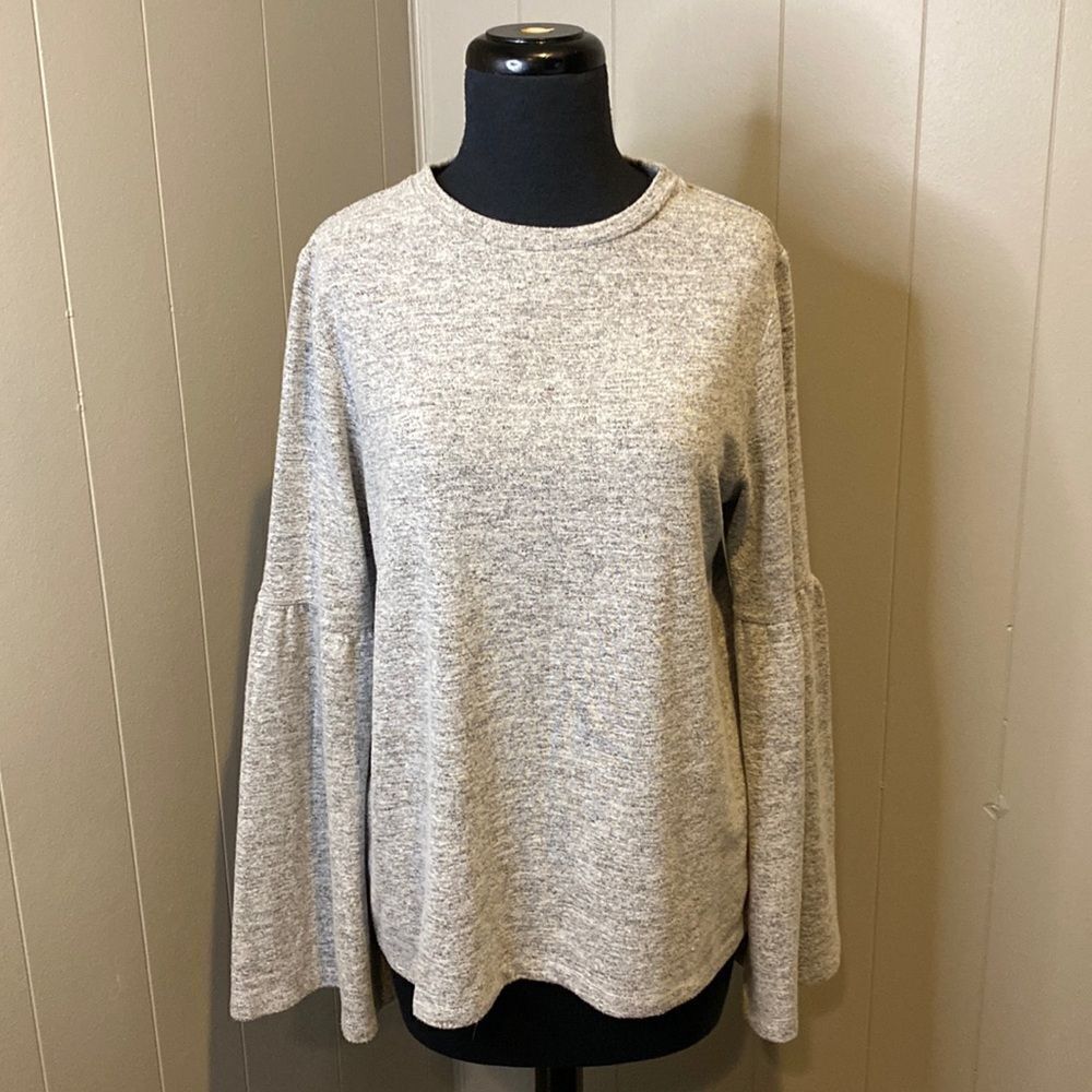 Walter Baker Medium Round Neck Bell Long Sleeves Top Heather Gray